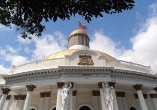 Poder Ejecutivo entrega a la AN los proyectos de ley de presupuesto y ley de endeudamiento 2027