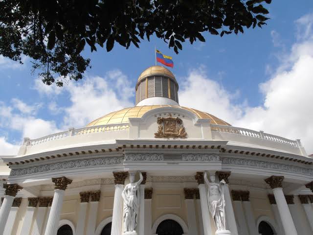 Poder Ejecutivo entrega a la AN los proyectos de ley de presupuesto y ley de endeudamiento 2027