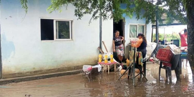 Fuertes lluvias provocan inundaciones en al menos cinco municipios de Portuguesa