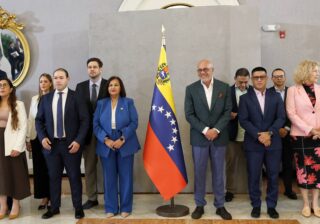 Difunden imágenes de la tercera ronda de negociaciones entre chavismo y oposición con foco en reformas y garantías electorales