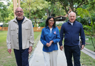 Delcy Rodríguez, junto a Jorge Rodríguez y Diosdado Cabello, anuncia agenda navideña y despliegue del programa «Renacer Productivo»