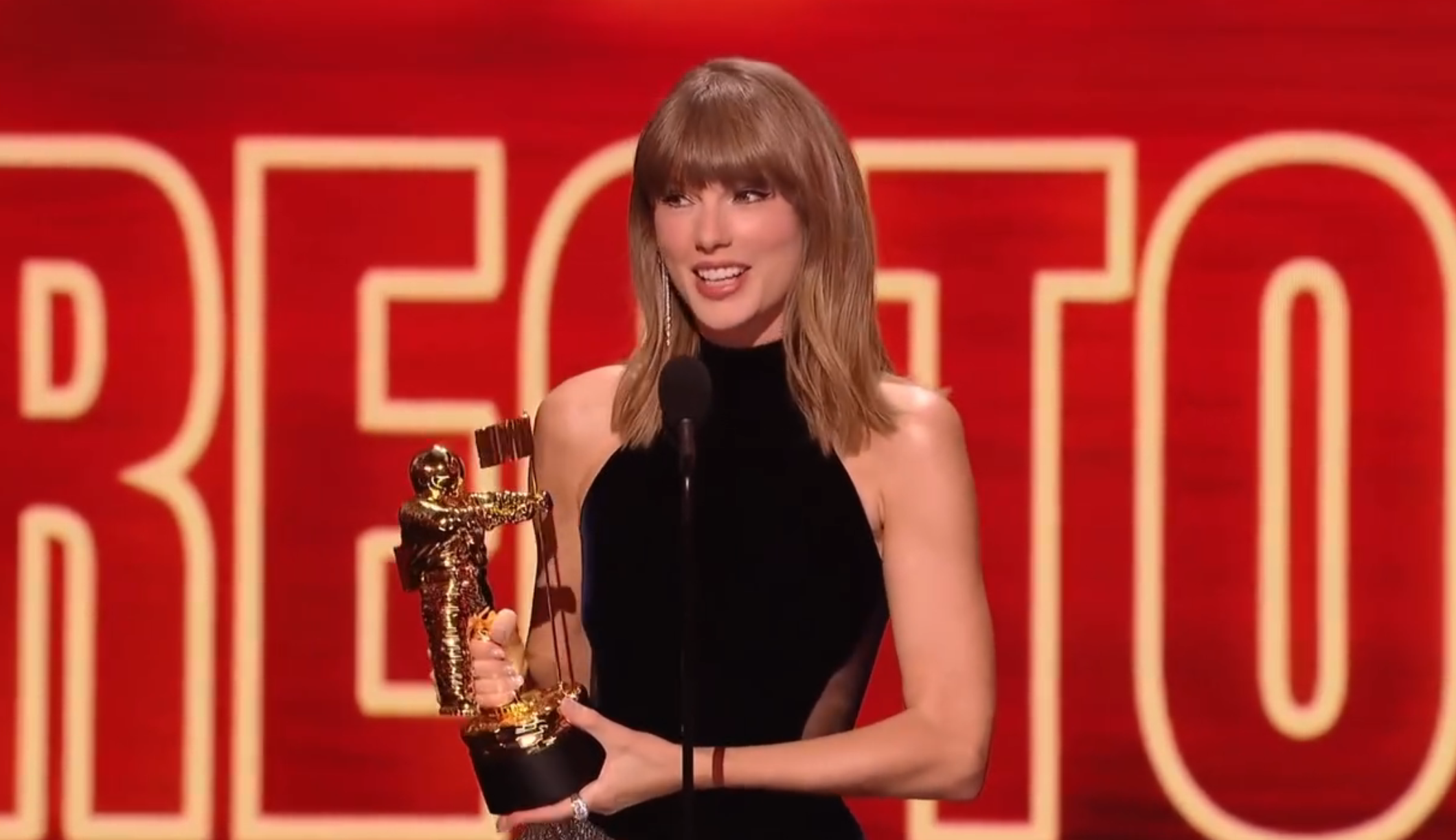 Taylor Swift supera a Beyoncé y se convierte en la artista más premiada de los MTV VMA