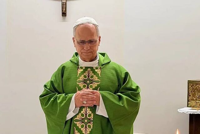 EL VATICANO publicó las primeras imágenes del papa León XIV tras su operación